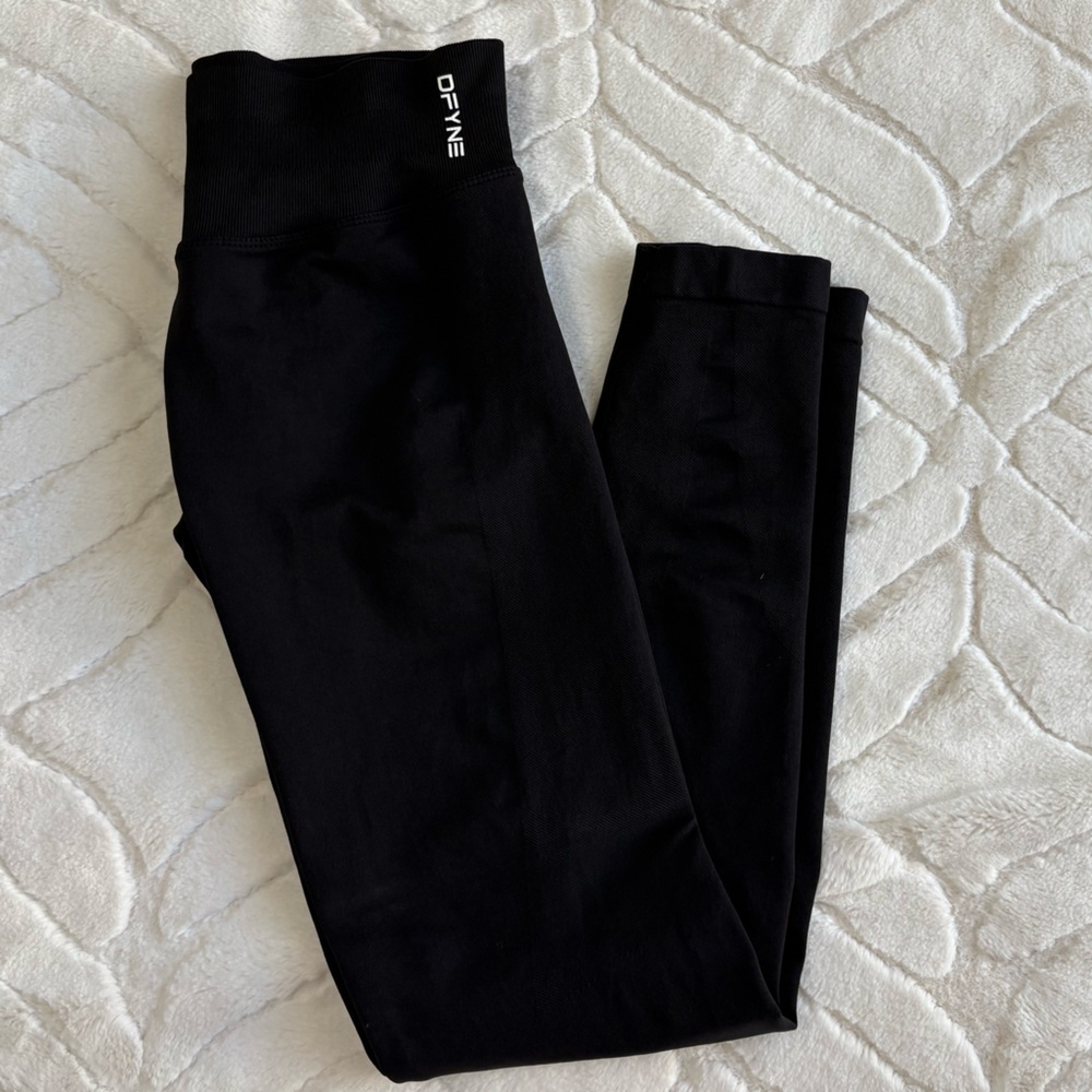 DFYNE Impact leggings